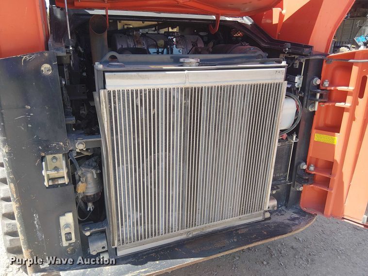 image for item DU3105 2023 Kubota SVL75-2 tracked skid steer loader