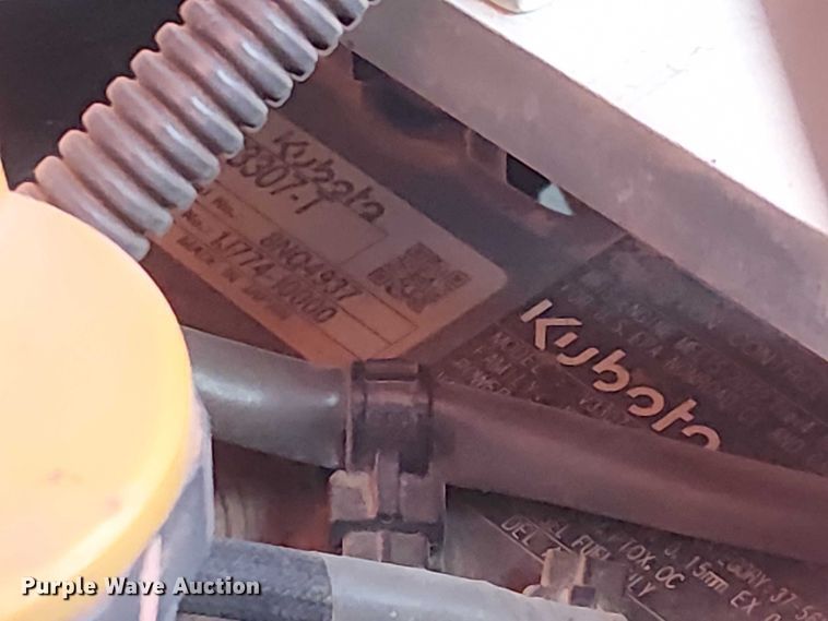 image for item DU3105 2023 Kubota SVL75-2 tracked skid steer loader