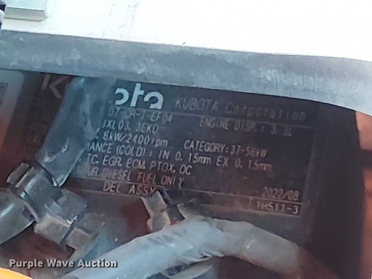 image for item DU3105 2023 Kubota SVL75-2 tracked skid steer loader