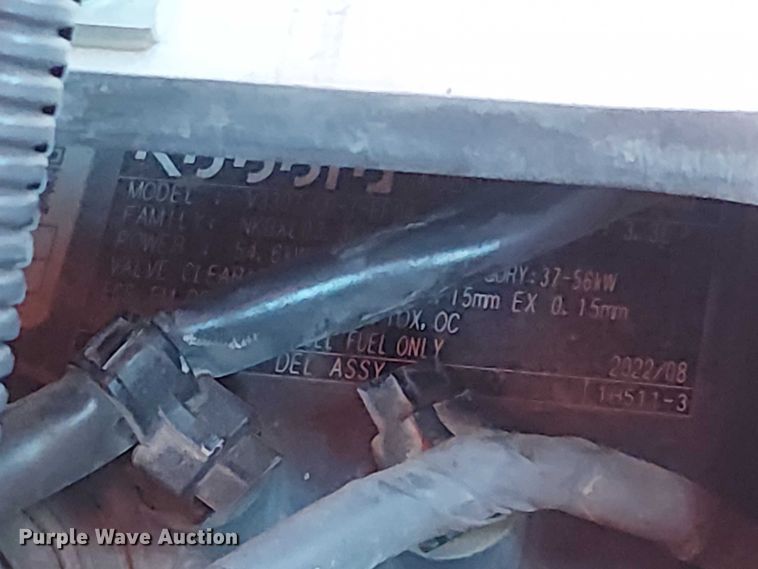 image for item DU3105 2023 Kubota SVL75-2 tracked skid steer loader