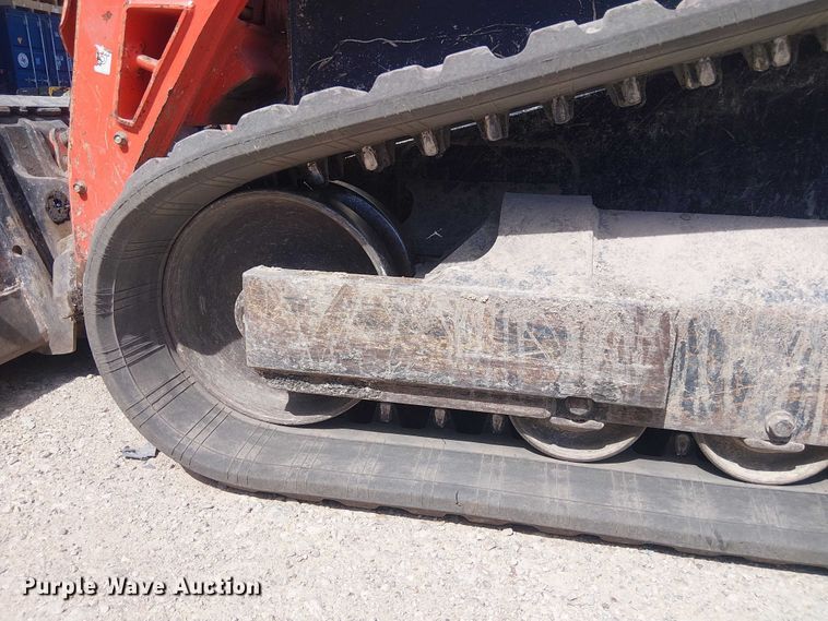 image for item DU3105 2023 Kubota SVL75-2 tracked skid steer loader