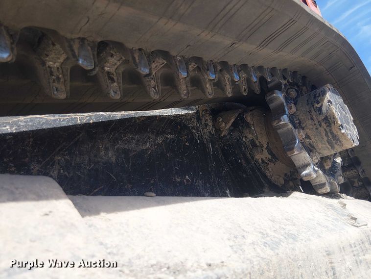 image for item DU3105 2023 Kubota SVL75-2 tracked skid steer loader