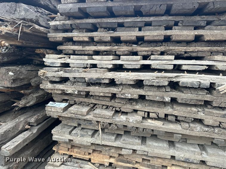 image for item DV0842 (18) crane mats