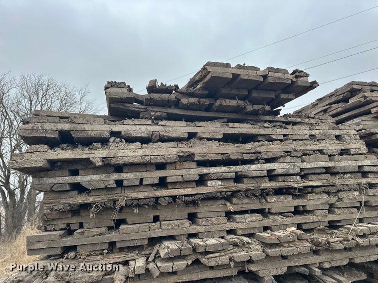 image for item DV0844 (20) crane mats