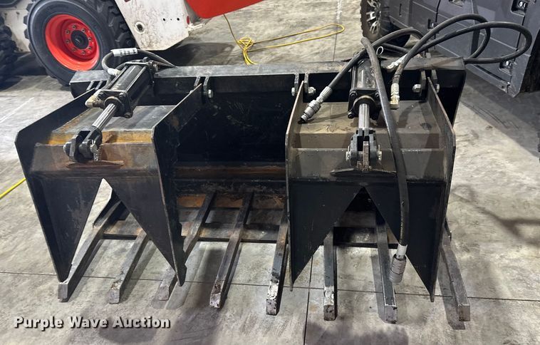 image for item DW4488 Skid steer grapple bucket