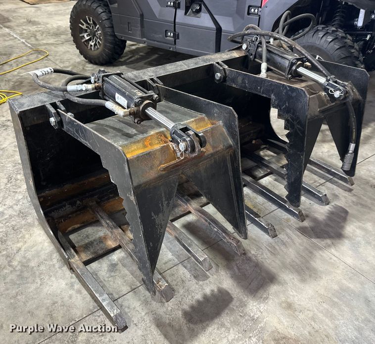 image for item DW4488 Skid steer grapple bucket