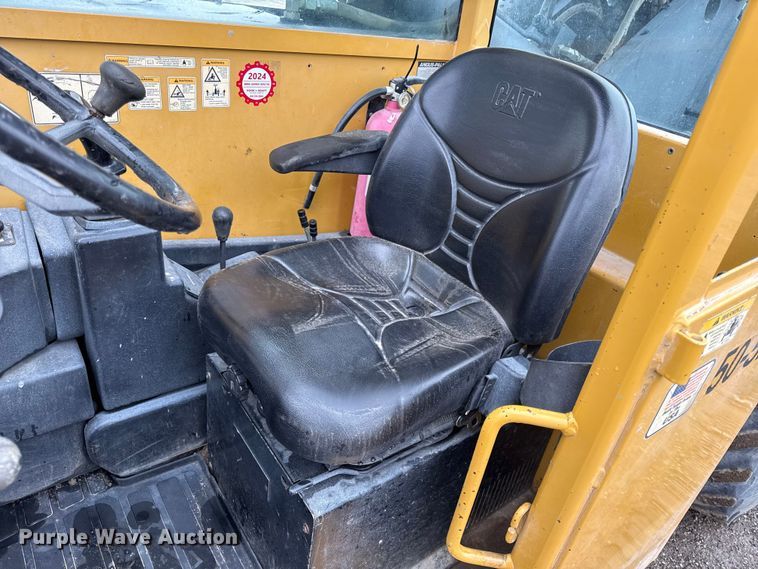 image for item DZ4396 2009 Caterpillar TL943 telehandler