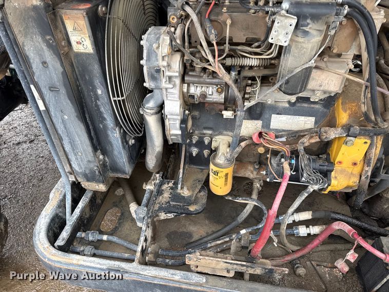 image for item DZ4396 2009 Caterpillar TL943 telehandler