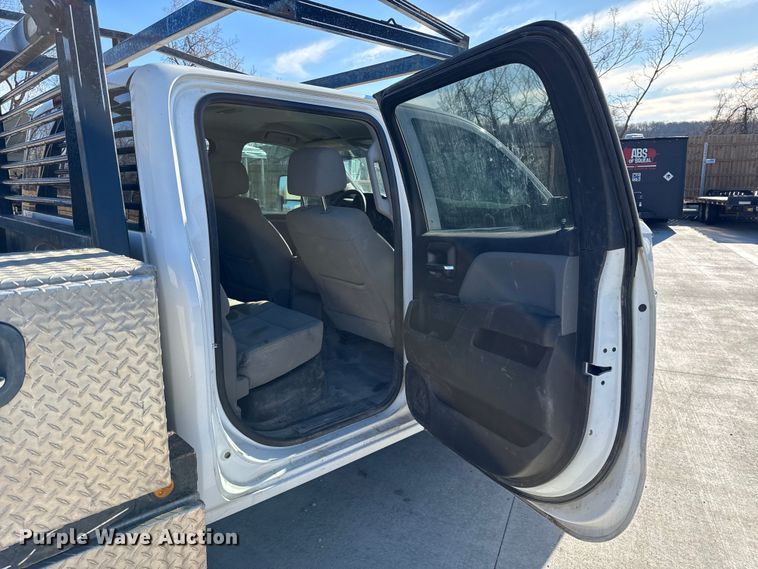 image for item DZ4402 2017 Chevrolet Silverado 3500HD Crew Cab flatbed pickup truck
