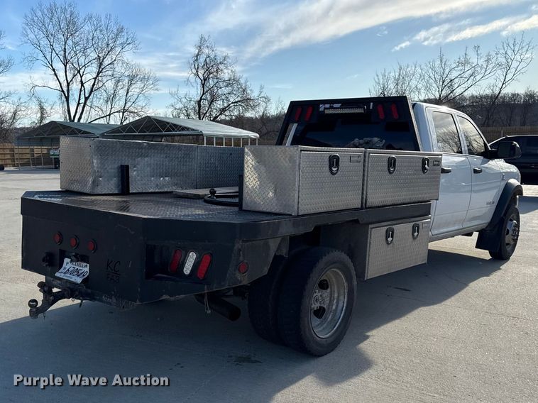 image for item DZ4403 2019 RAM 5500 Crew Cab flatbed truck