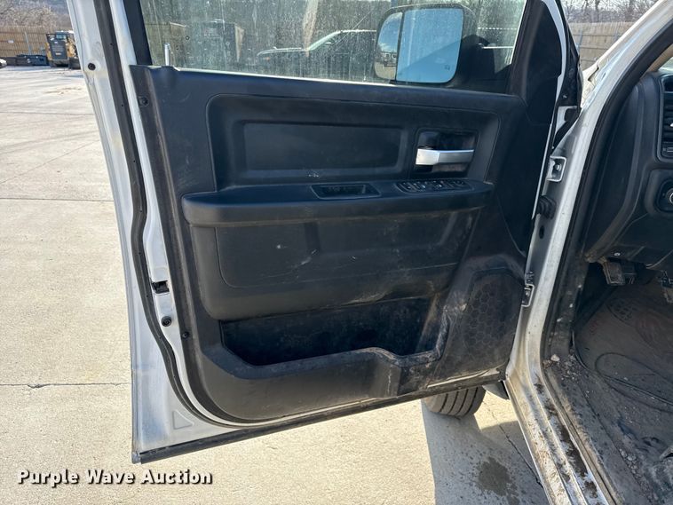 image for item DZ4403 2019 RAM 5500 Crew Cab flatbed truck