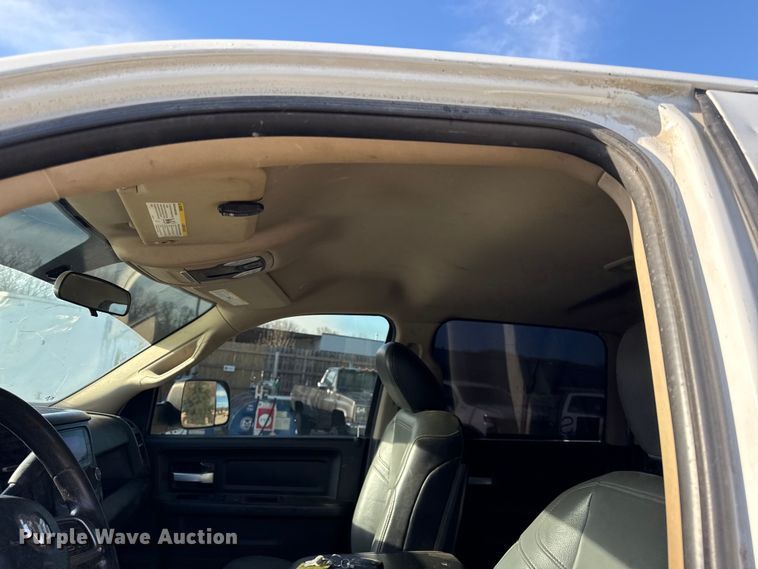 image for item DZ4403 2019 RAM 5500 Crew Cab flatbed truck