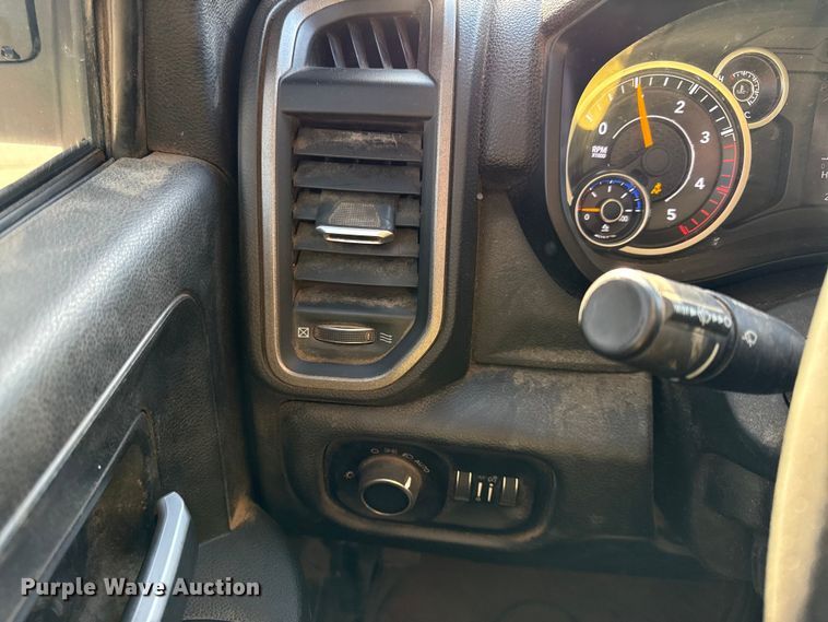 image for item DZ4403 2019 RAM 5500 Crew Cab flatbed truck