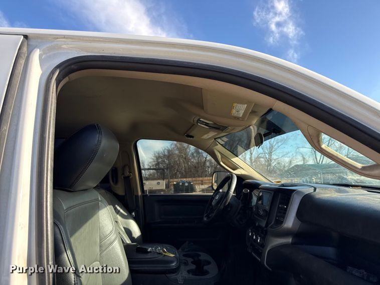 image for item DZ4403 2019 RAM 5500 Crew Cab flatbed truck