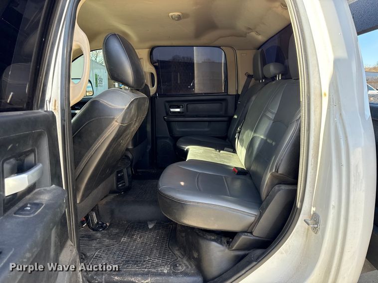 image for item DZ4403 2019 RAM 5500 Crew Cab flatbed truck