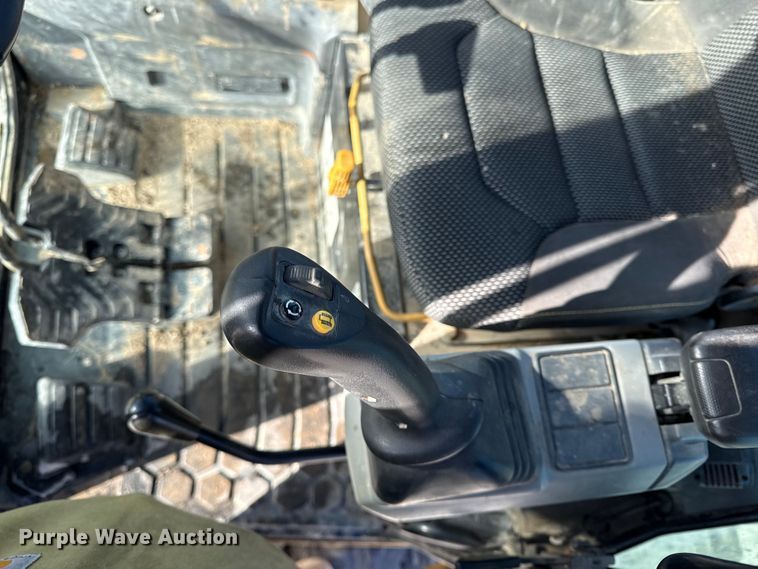 image for item DZ4405 2023 Caterpillar 305 CR mini excavator