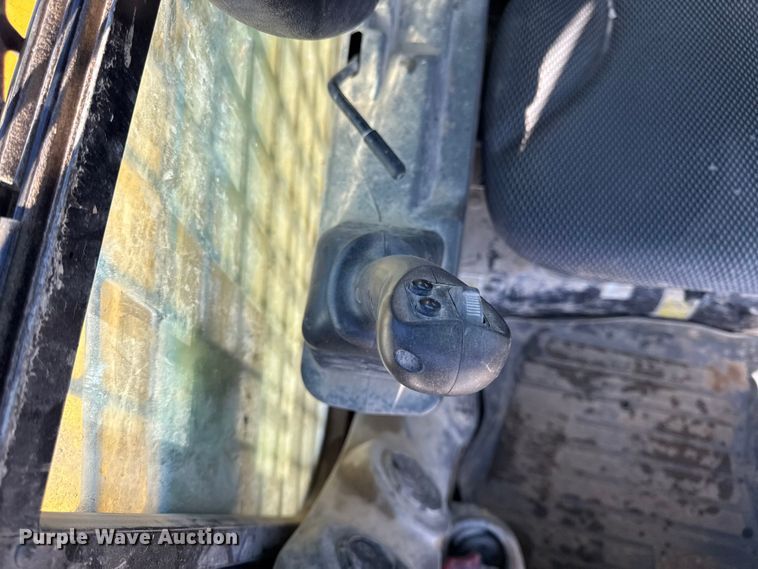 image for item DZ4407 2023 Caterpillar 259D3 tracked skid steer loader