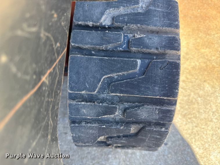 image for item DZ4409 Toro Dingo compact utility loader