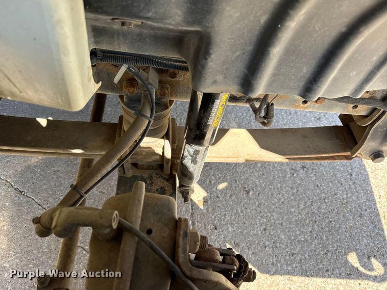 image for item DZ4425 2004 International 4300 digger derrick truck