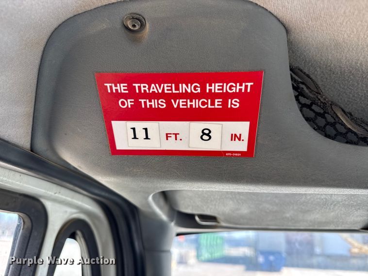 image for item DZ4425 2004 International 4300 digger derrick truck