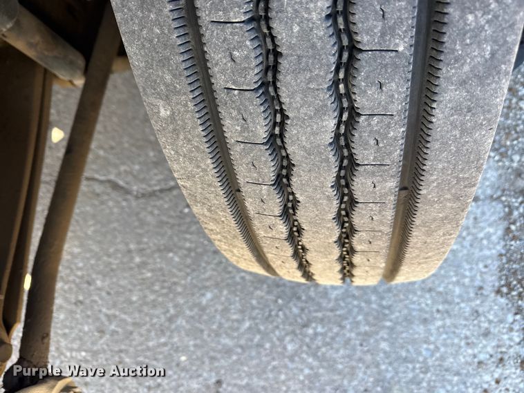 image for item DZ4425 2004 International 4300 digger derrick truck