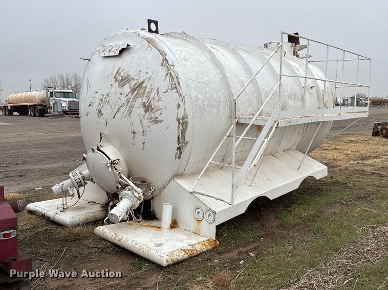 image for item DZ5160 Tank bed