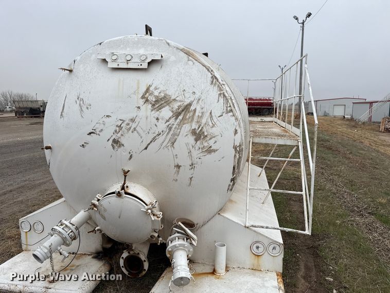 image for item DZ5160 Tank bed