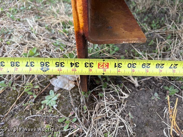 image for item DZ5160 Tank bed