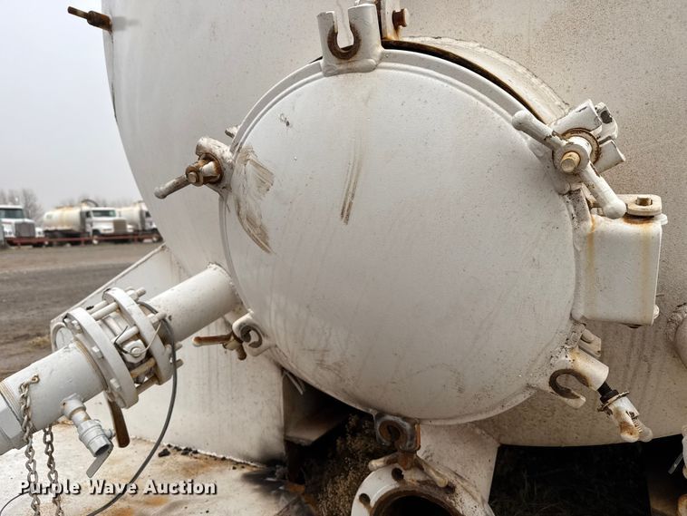 image for item DZ5160 Tank bed