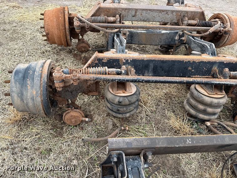 image for item DZ5162 (4) steerable tag axles