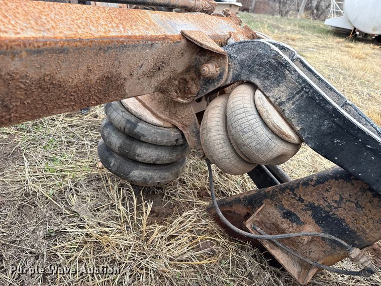 image for item DZ5162 (4) steerable tag axles