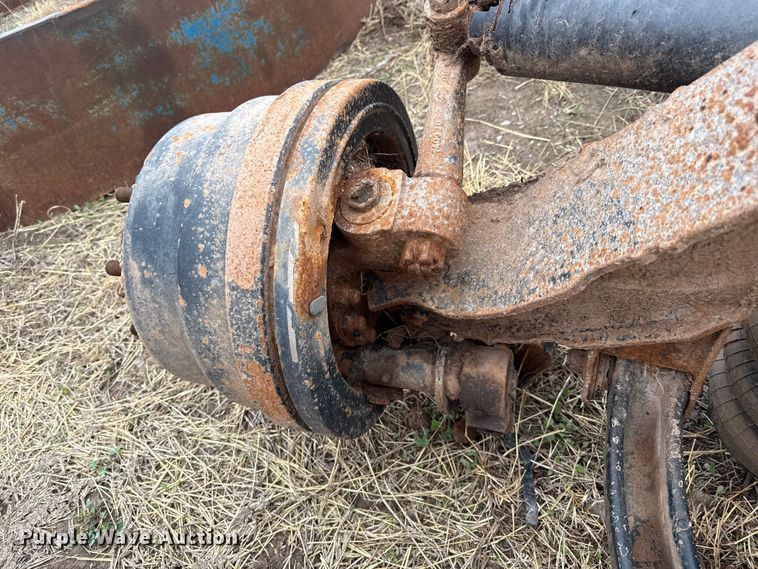 image for item DZ5162 (4) steerable tag axles