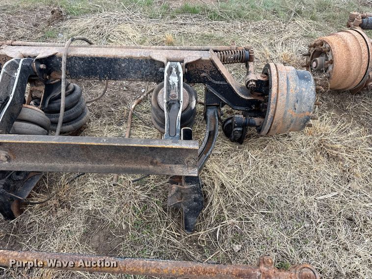 image for item DZ5162 (4) steerable tag axles