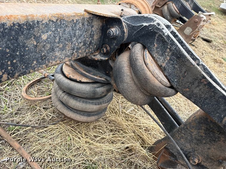 image for item DZ5162 (4) steerable tag axles