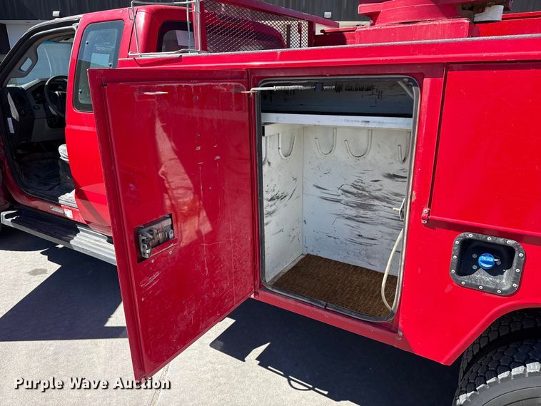 image for item DZ5187 2015 Ford F550 Ext. cab bucket truck