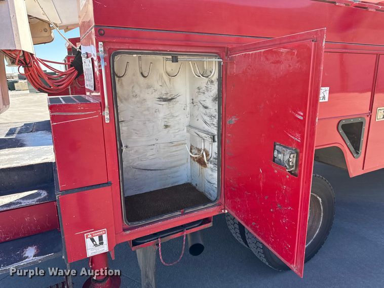 image for item DZ5187 2015 Ford F550 Ext. cab bucket truck