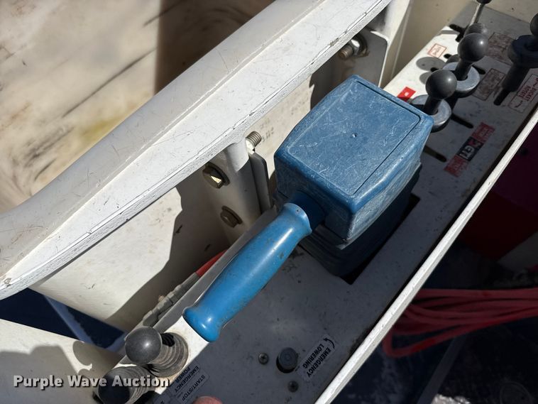 image for item DZ5187 2015 Ford F550 Ext. cab bucket truck