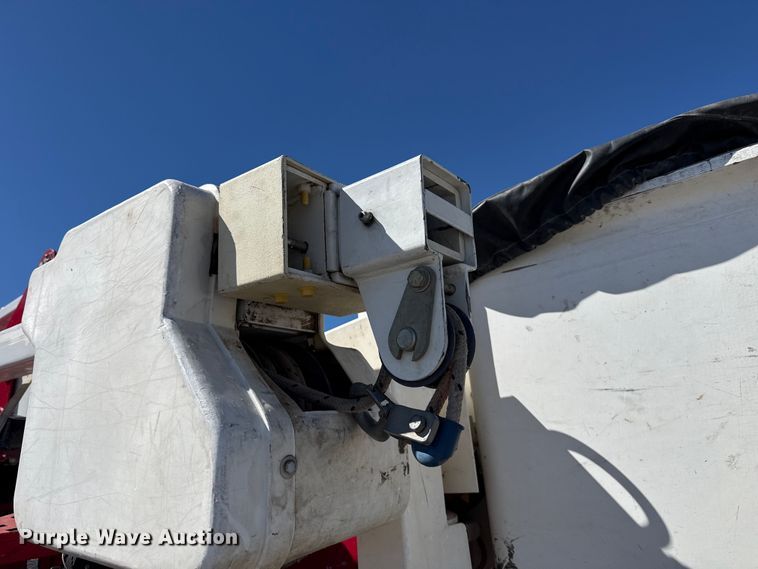 image for item DZ5187 2015 Ford F550 Ext. cab bucket truck