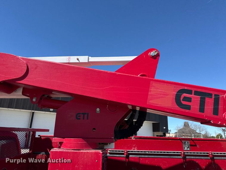 image for item DZ5187 2015 Ford F550 Ext. cab bucket truck