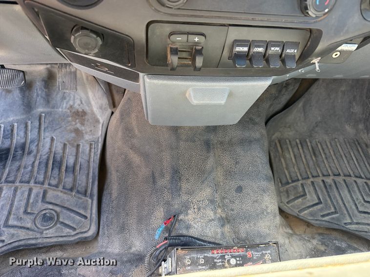 image for item DZ5187 2015 Ford F550 Ext. cab bucket truck