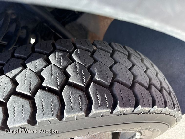 image for item DZ5187 2015 Ford F550 Ext. cab bucket truck