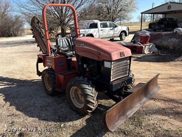 image for item DZ5241 Ditch Witch RT45 trencher