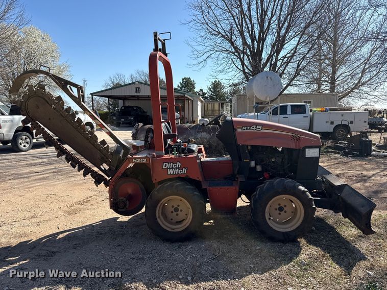 image for item DZ5241 Ditch Witch RT45 trencher