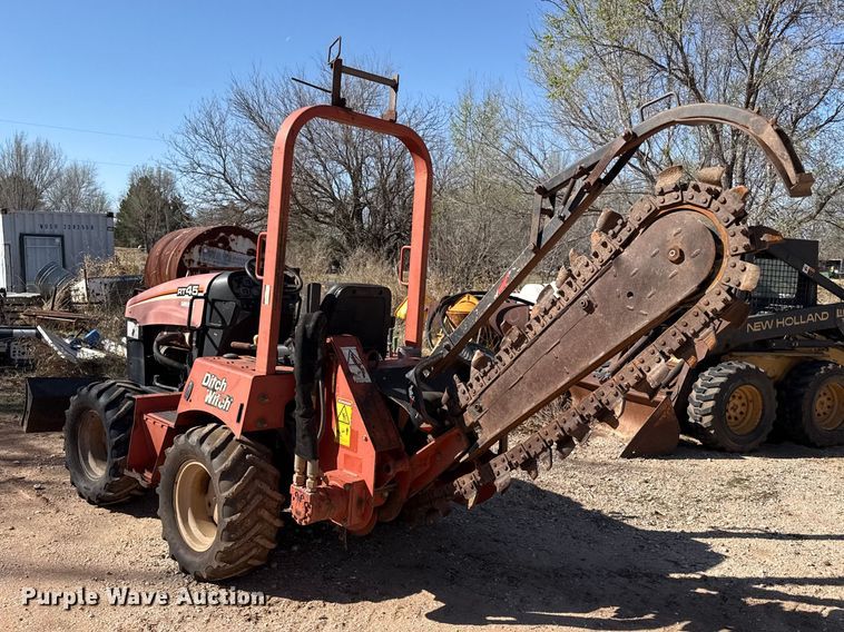 image for item DZ5241 Ditch Witch RT45 trencher