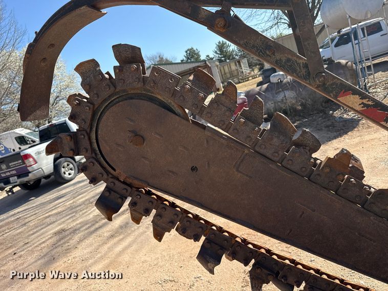 image for item DZ5241 Ditch Witch RT45 trencher