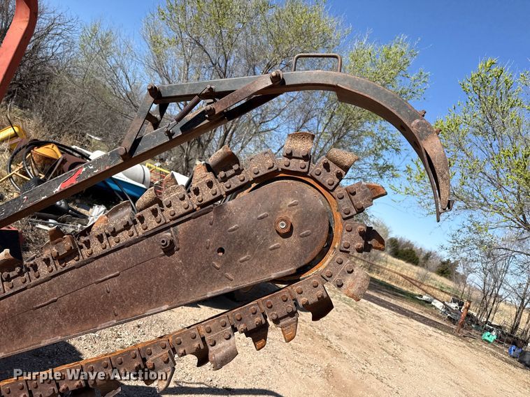image for item DZ5241 Ditch Witch RT45 trencher