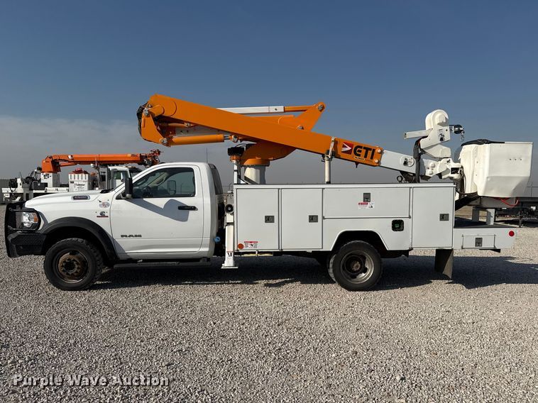 image for item DZ5245 2019 RAM 5500HD bucket truck