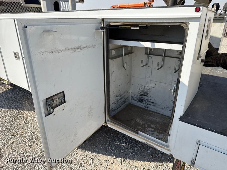 image for item DZ5245 2019 RAM 5500HD bucket truck