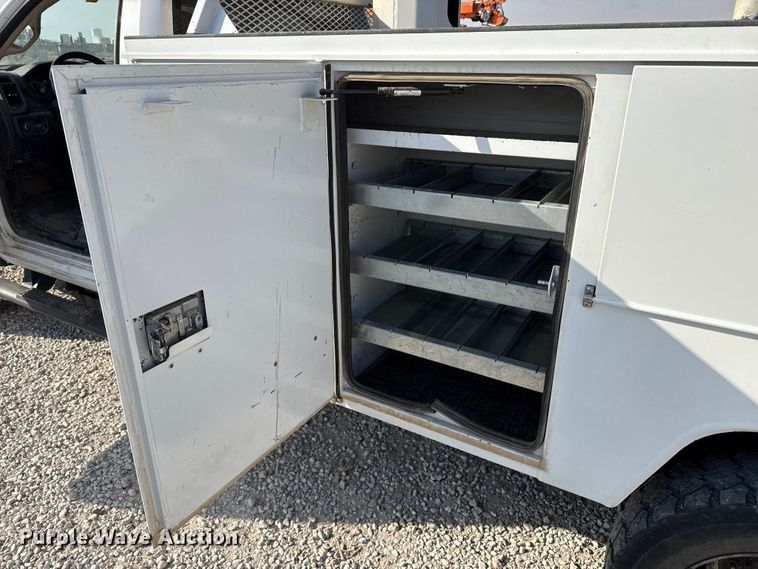 image for item DZ5245 2019 RAM 5500HD bucket truck