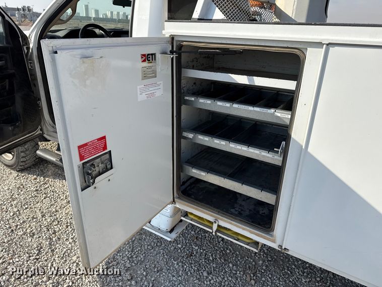 image for item DZ5245 2019 RAM 5500HD bucket truck